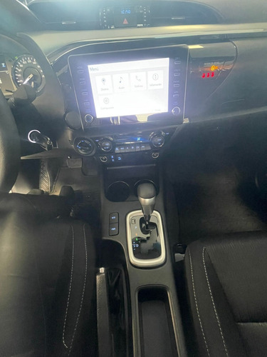 Imagen 3 de 19 de Toyota Hilux 4x4 Dc Srv At6 2.8td Unica En Su Estado Gs