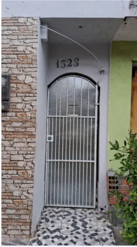 Casa 04 Cômodos E Alguns Móveis Novos. Saia Do Aluguel, Veja