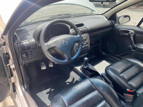 Imagem 10 de 15 de Chevrolet Tigra 1999 1.6 Coupe 2p