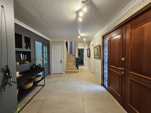 Arriendo Casa En Cond. Amoblada 5d6b Cam. Otoñal