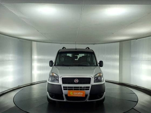 Imagem 5 de 15 de Fiat Doblò 1.8 Mpi Essence 7l 16v Flex 4p Manual