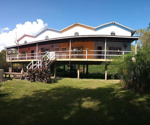 Imagen 3 de 26 de Casa - Santa Rosa