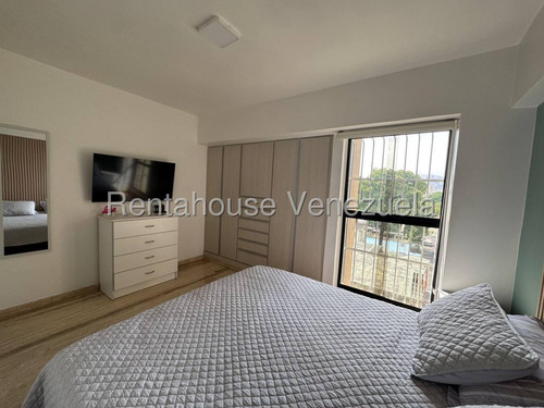 Apartamento En Venta En El Paraíso 25-19106