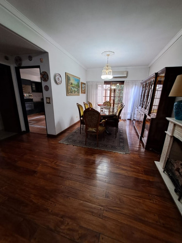 Hermoso Chalet 4 Amb Garaje 3 Baños - Fondito Libre -