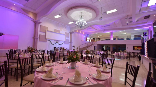 Venta De Propiedad Con 2 Salones De Eventos