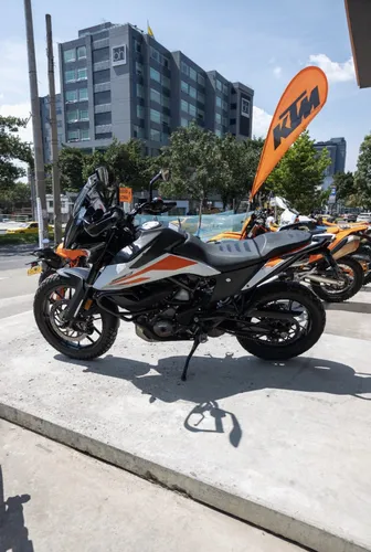 Ktm 390 Adventure, Llantas Tkc 70 Con Más Del 50% De Vida