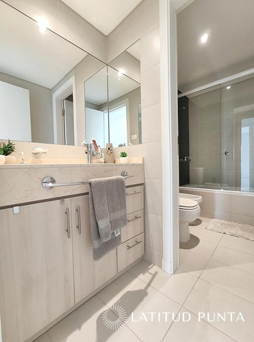 Piso Alto En Brava- Ref: 1188