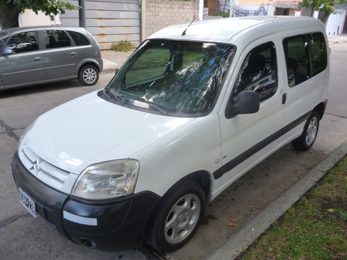 Citroen Berlingo Furgon Vidriado Con Asientos