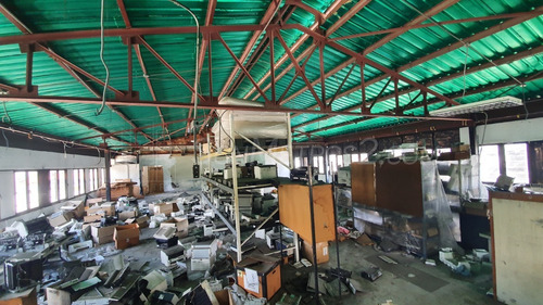 Edificio Local Comercial Deposito Oficina Alquiler Zona Ind De La Trinidad 3541 Mts2 Sonmetros2