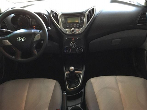 Hyundai Hb20s 2015