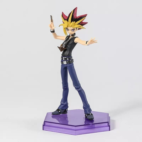 Figura Acción Con Base Coleccionable Yugioh 21cm Con Caja