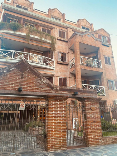 Hermoso Departamento De 3 Ambientes En Dúplex Con Dos Cocheras
