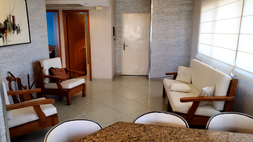 Apartamento En Alquiler Conjunto Residencial Olas Del Mar, Sector Playa Lido