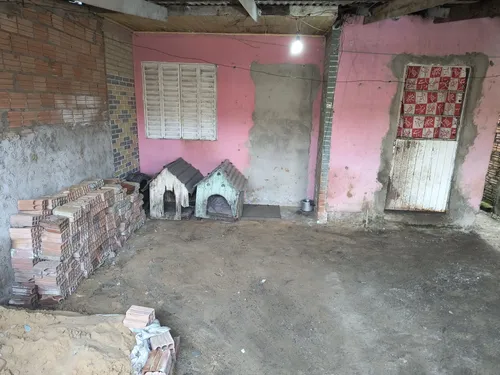 2 Casas ( Alvenaria E Madeira)