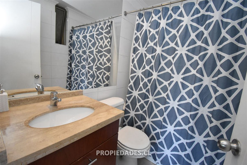 Departamento En Venta De 2 Dorm. En Las Condes
