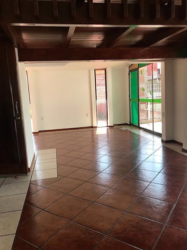 Renta Oficinas Muy Bien Ubicadas, En Paseos De Taxqueña.