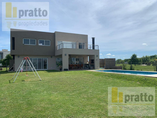 Casa En Venta Y Alquiler De 3 Dormitorios En El Cantón Norte