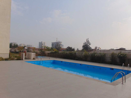 Metro Chacabuco, Como Nuevo, Piscina (91570)