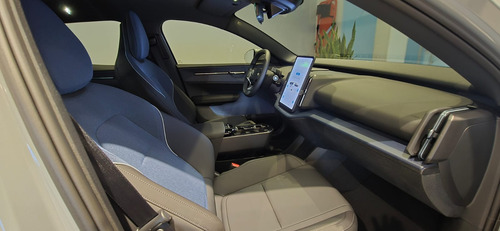 Volvo EX30 Core E40