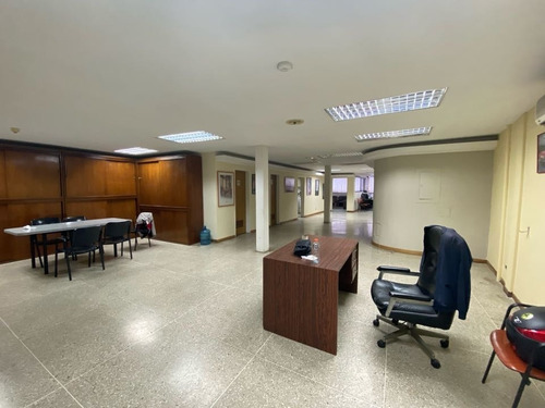 Imagen 9 de 14 de Venta Edificio Industrial Los Dos Caminos. 1860 M2. 3 Plantas