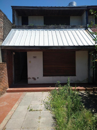 Departamento En Venta - 3 Dormitorios 2 Baños - 248mts2 - Bernal