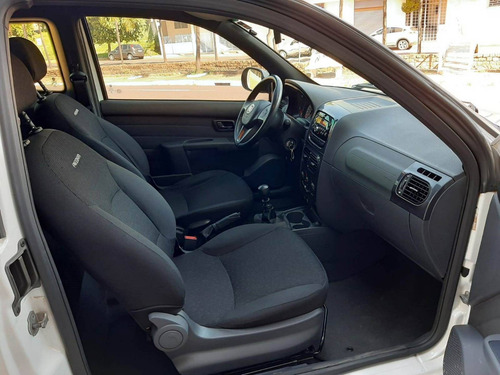 Imagem 10 de 14 de Fiat Strada 1.4 Mpi Freedom Cd 8v Flex 3p Manual