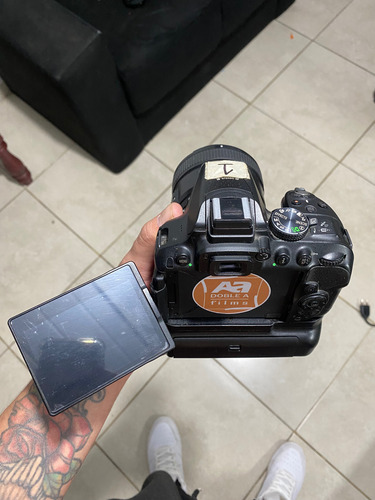 Nikon D5300 Wi-fi + 50 Milímetros Negro