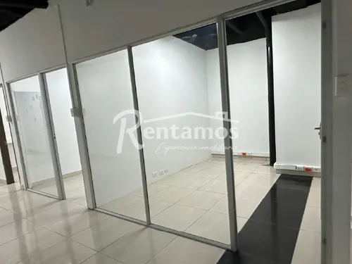 Oficina En Arriendo En Laureles. Cod A775816