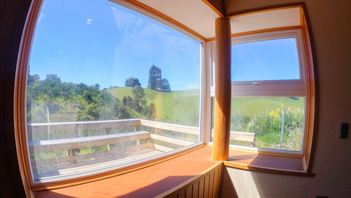 Casa Dos Pisos/ Lomas De Ten-ten/ Castro/ Isla Grande Chiloé