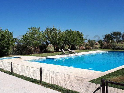 Imagen 2 de 18 de Excelente Lote En Venta En Área 11. San Sebastián.