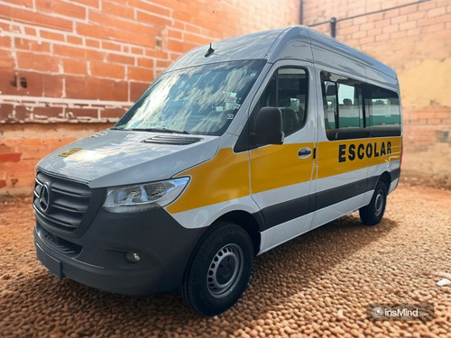 Mercedes-Benz Sprinter Van 417