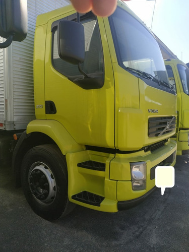 Volvo Vm 210 2011 Toco 4x2 Baú 7 Metros