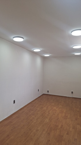 Rento Bonita Oficina En 2 Piso, Baño Privado Y Acceso Libre