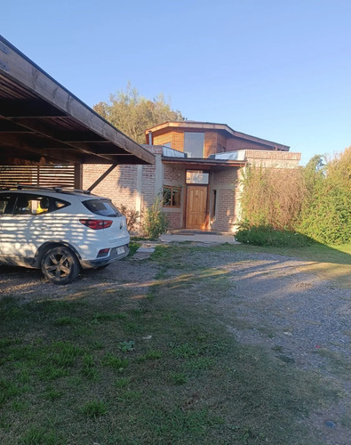 Parcela Casa De 250mts2 Construido 4d4b Comuna Padre Hurtado