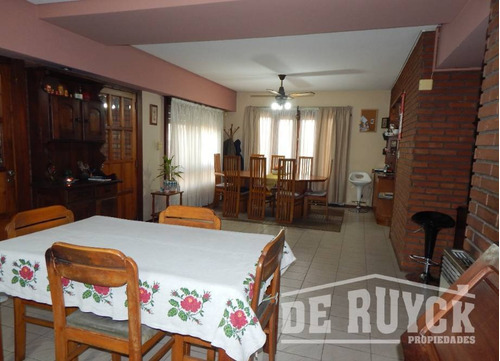Imagen 5 de 17 de Local Con Vivienda En Venta En Quilmes Oeste