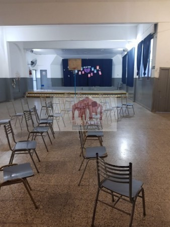 Imagen 6 de 11 de Salon De 300 M2
