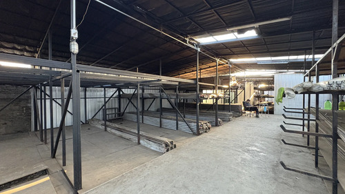 Arriendo Amplia Bodega 550 M2 - Santa Rosa