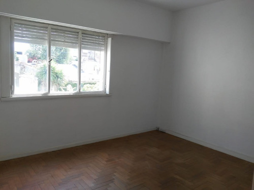 Imagen 6 de 18 de Departamento De 3 Ambientes Con Dependencia En Venta Mar Del Plata