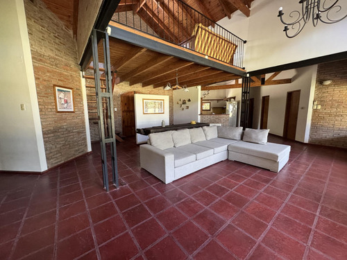 Casa En Venta O Permuta 3 Dormitorios En Barrio Los Raigales Roldan