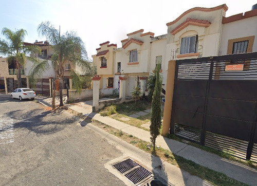 Excelente Casa En Venta Ubicada En Paseos De Santiago, Tonala Jalisco Dc-12