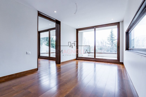 Casa En Venta De 5 Dorm. En Lo Barnechea