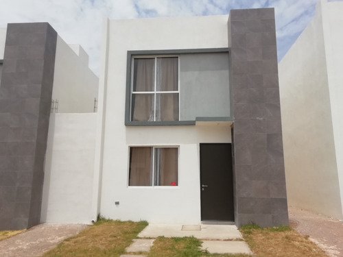 Casa En Renta, Colinas De San Patricio, Av Colinas De San Patricio, Rcr 399553