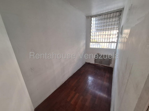Jmc Apartamento En Venta En Urb. Sabana Grande 25-18486 Yk