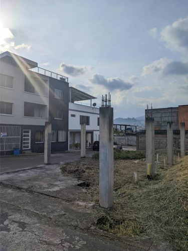 N.m Parcela En Venta En Arjona, Urbanización Valle Arriba