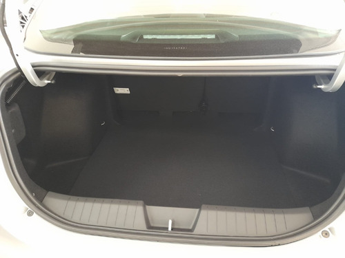 Imagen 8 de 10 de Fiat Cronos Precision Serie 1.8 16v Pt