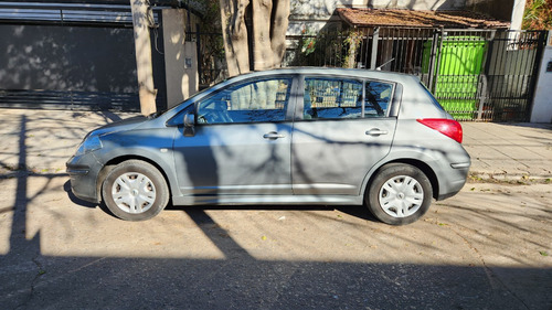 Nissan Tiida 1.8 Visia 5 p
