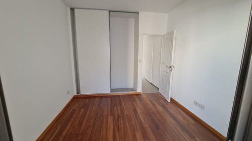 Imagen 4 de 10 de Venta De Departamento 2 Ambientes San Justo