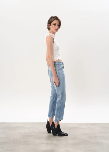 Pantalón Mom De Jean Rígido Tiro Medio - Lenny