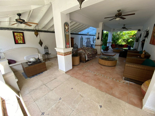 Imagen 19 de 30 de Arroyo Hondo Viejo - Casa En Venta En Proyecto Cerrado - 680 M2 - 2 Niveles 3 Habitaciones Estudio 2 Terrazas Gas Común Planta Eléctrica Full Portón Eléctrico Seguridad Piscina Con Jacuzzi