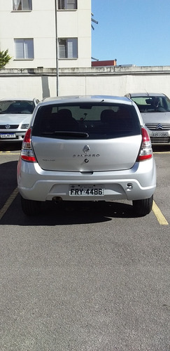 Imagem 15 de 15 de Renault Sandero 2014 1.0 16v Expression Hi-flex 5p